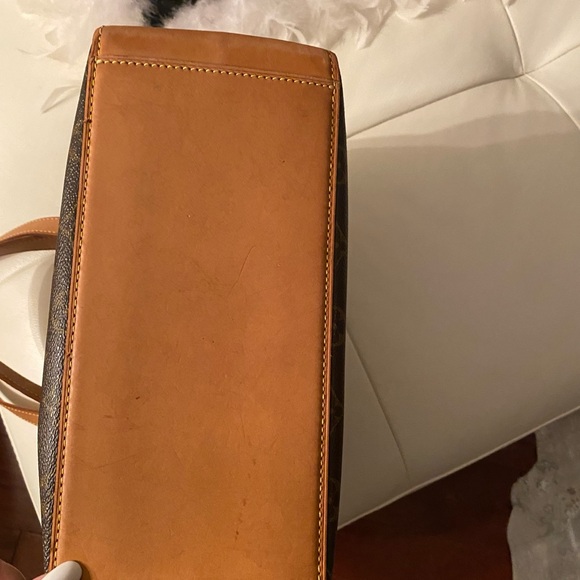 Louis Vuitton tote - Picture 5 of 16